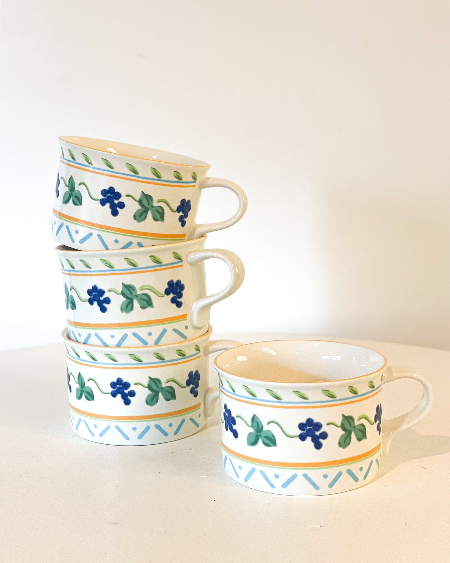 Grapevine Mugs (set of 2)