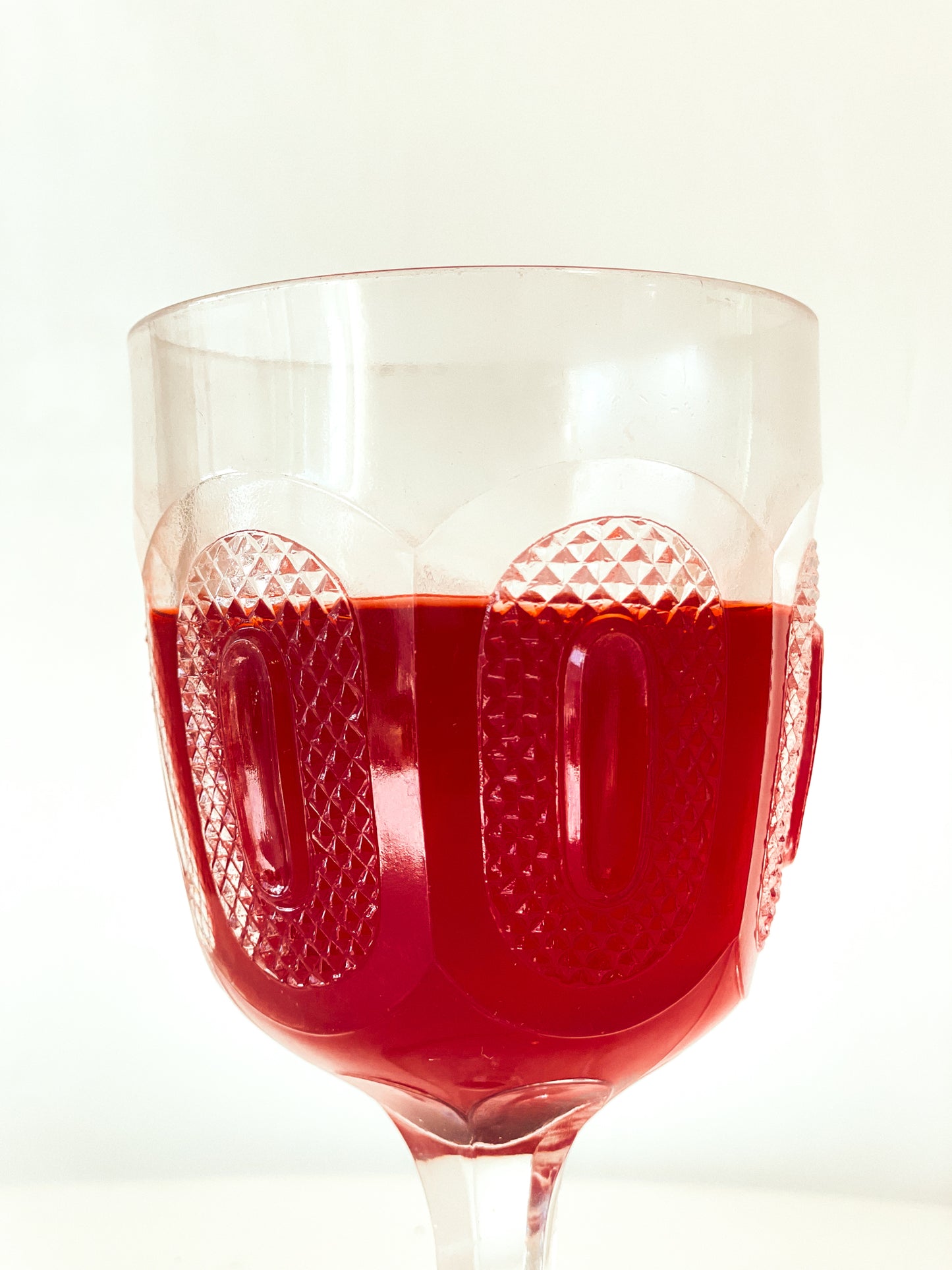 Cottage Wine Glasses (Set of 2)